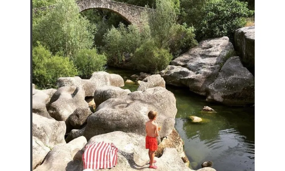 La riera de Merlès és un espai de bany popular durant l'estiu (imatge: bcnmoltmes)